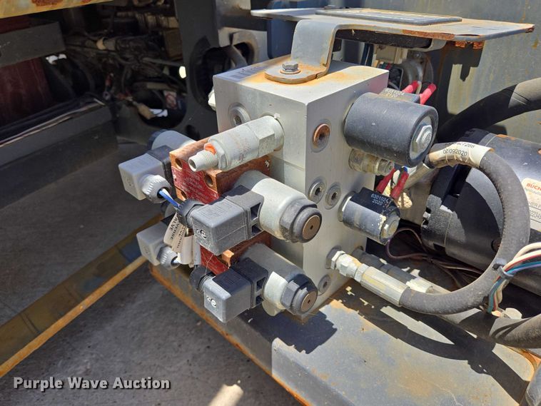 image for item EQ4095 2020 Skyjack SJ3219 scissor lift