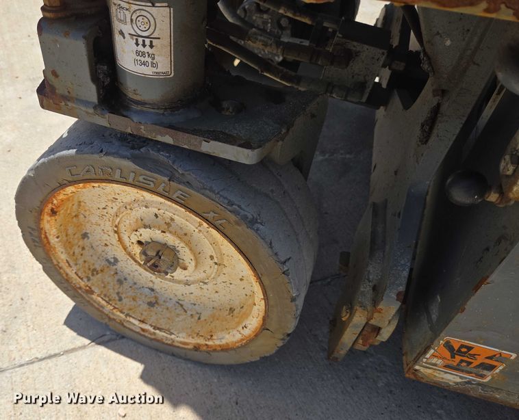 image for item EQ4095 2020 Skyjack SJ3219 scissor lift