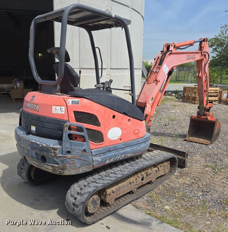 EXCAVADORA 2011 KUBOTA KX713S