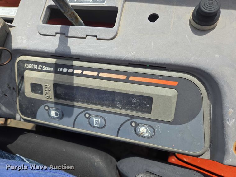 image for item EQ4096 2011 Kubota KX71-3S mini excavator