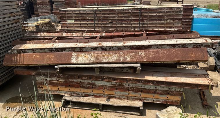 image for item ER2228 Approximately 110 concrete forms