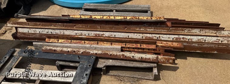 image for item ER2228 Approximately 110 concrete forms