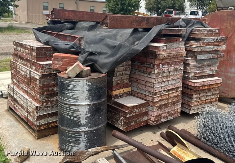 image for item ER2228 Approximately 110 concrete forms