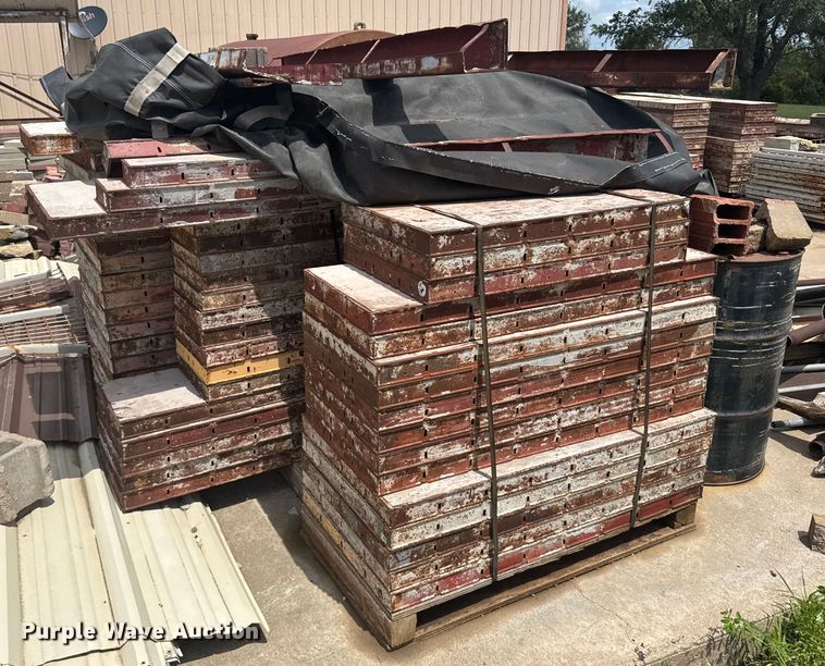 image for item ER2228 Approximately 110 concrete forms