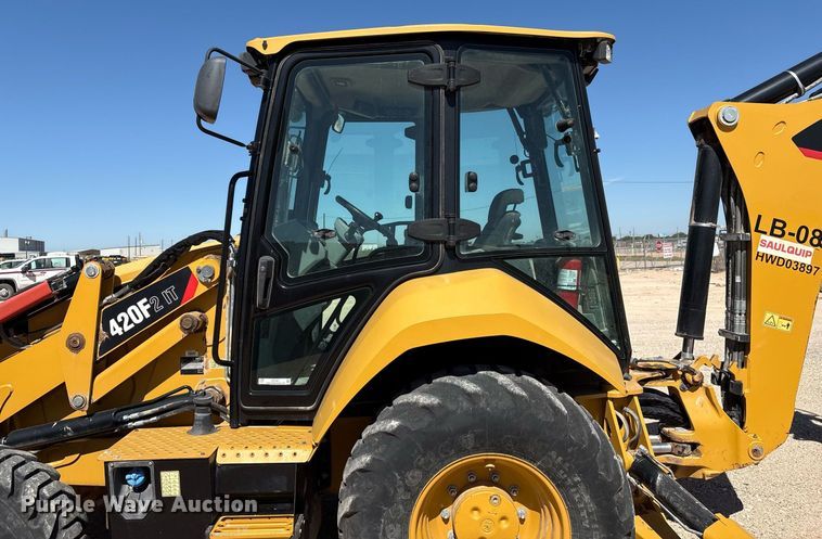 image for item ES7001 2019 Caterpillar 420F2 IT backhoe