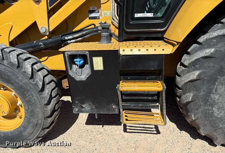image for item ES7001 2019 Caterpillar 420F2 IT backhoe