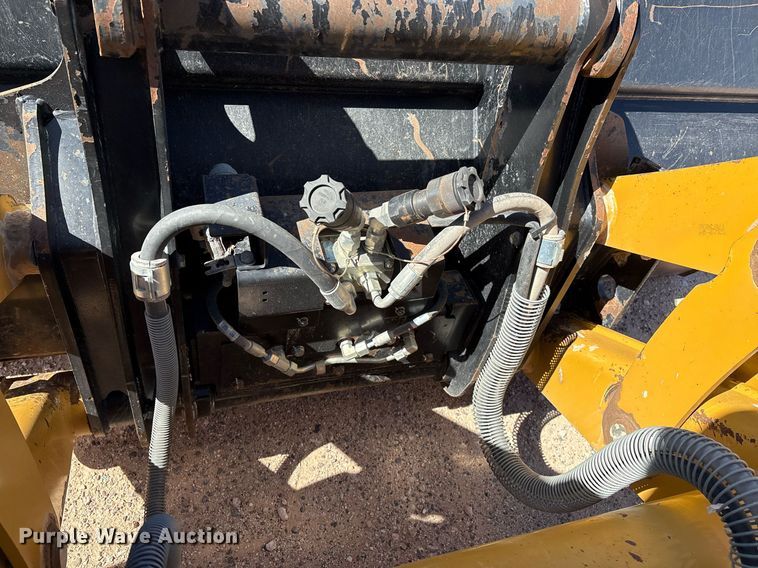 image for item ES7001 2019 Caterpillar 420F2 IT backhoe