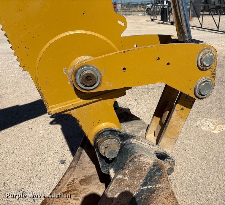 image for item ES7001 2019 Caterpillar 420F2 IT backhoe