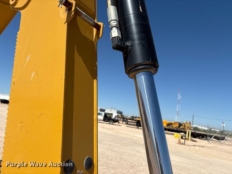 image for item ES7001 2019 Caterpillar 420F2 IT backhoe