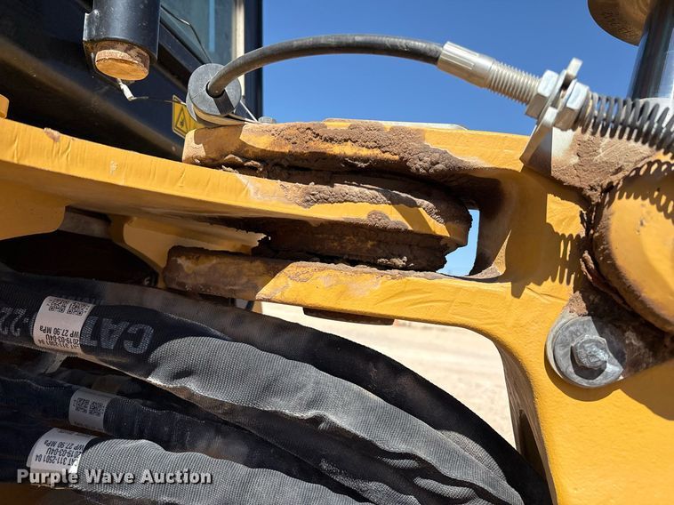 image for item ES7001 2019 Caterpillar 420F2 IT backhoe