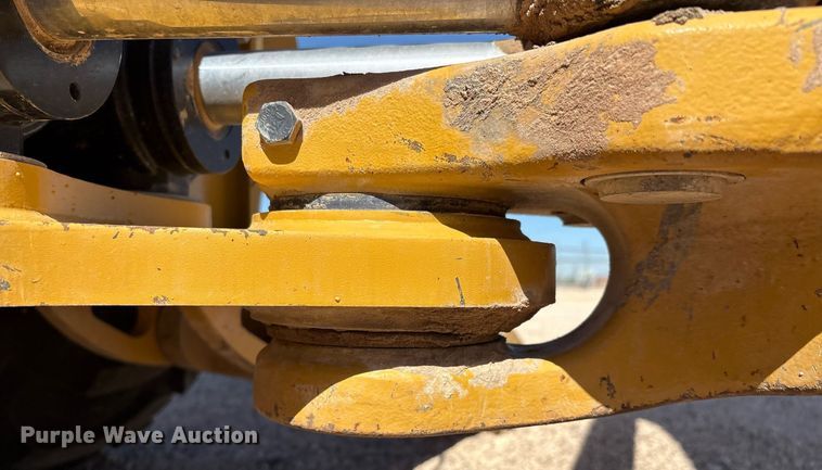 image for item ES7001 2019 Caterpillar 420F2 IT backhoe