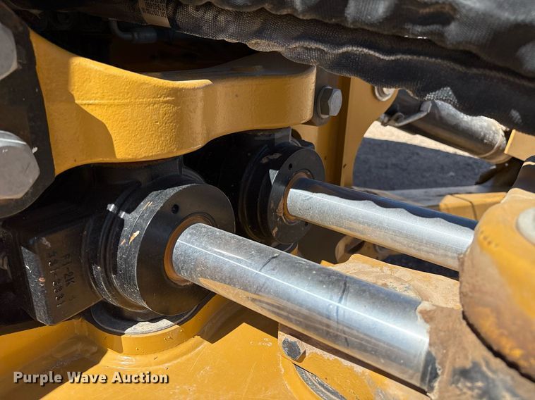 image for item ES7001 2019 Caterpillar 420F2 IT backhoe