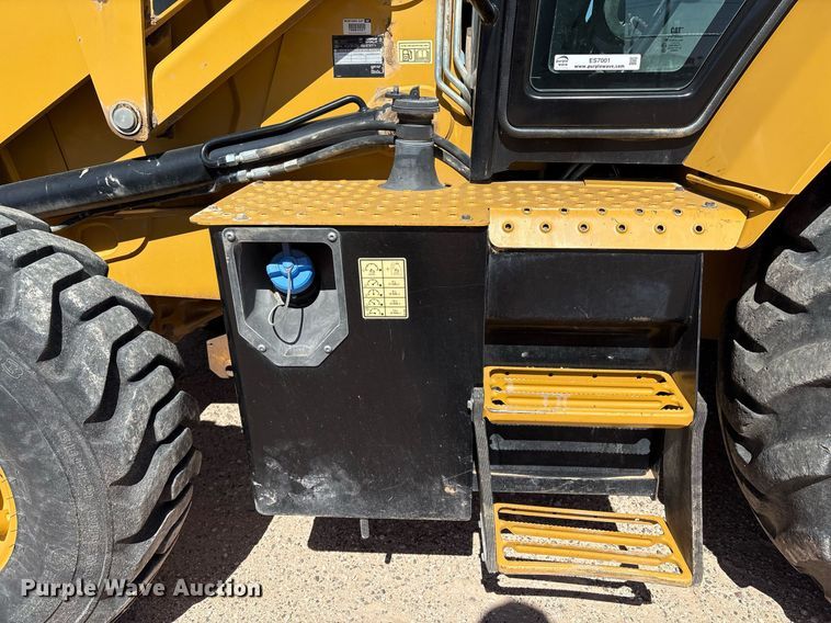 image for item ES7001 2019 Caterpillar 420F2 IT backhoe