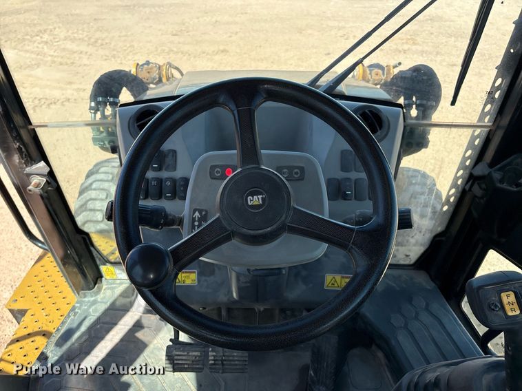 image for item ES7001 2019 Caterpillar 420F2 IT backhoe