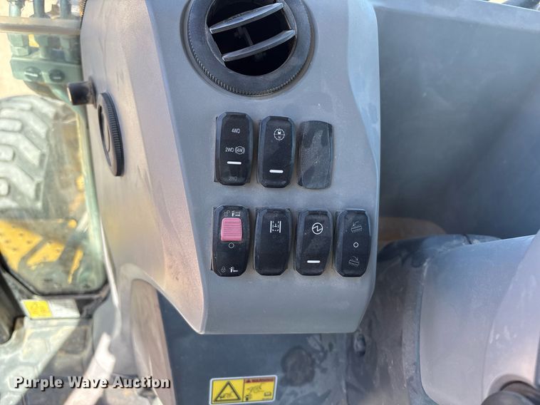 image for item ES7001 2019 Caterpillar 420F2 IT backhoe