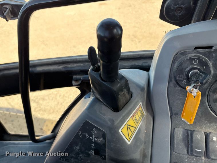 image for item ES7001 2019 Caterpillar 420F2 IT backhoe