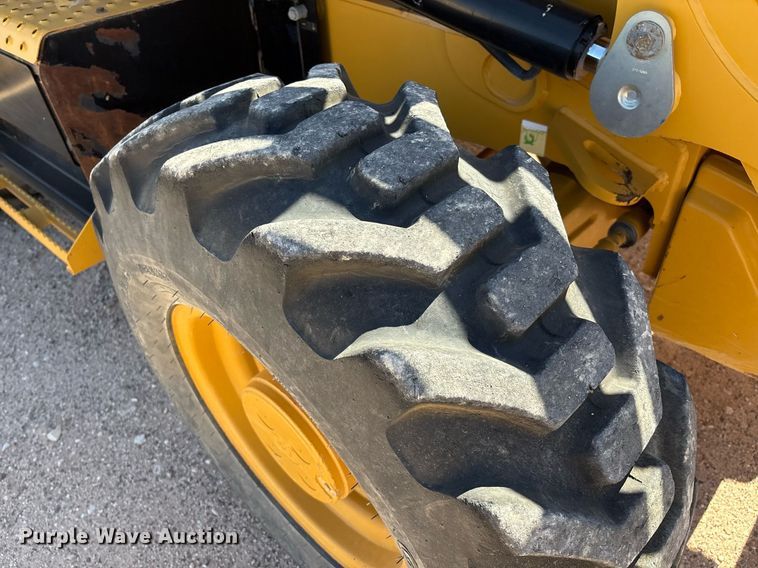 image for item ES7001 2019 Caterpillar 420F2 IT backhoe