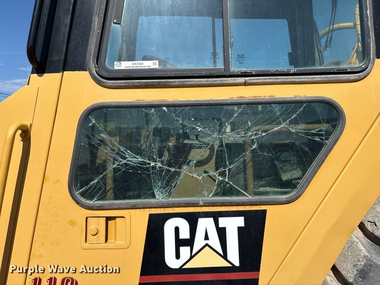 image for item ES7004 2007 Caterpillar 613C water wagon