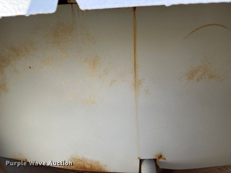 image for item ES7004 2007 Caterpillar 613C water wagon