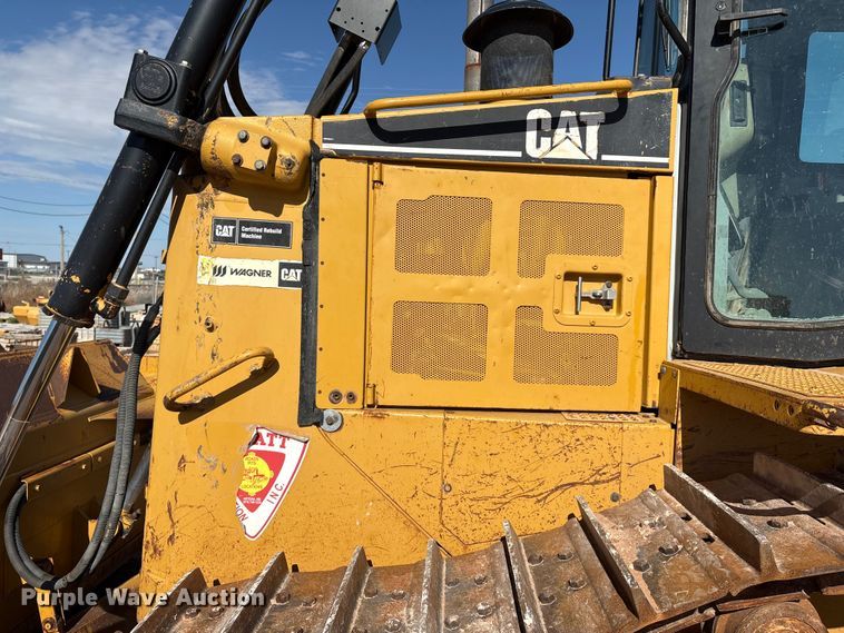 image for item ES7005 2004 Caterpillar D6R XL Series II dozer