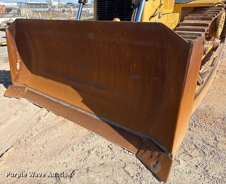 image for item ES7005 2004 Caterpillar D6R XL Series II dozer