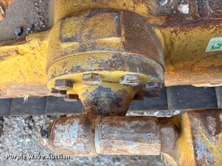 image for item ES7005 2004 Caterpillar D6R XL Series II dozer