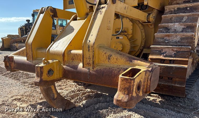 image for item ES7005 2004 Caterpillar D6R XL Series II dozer