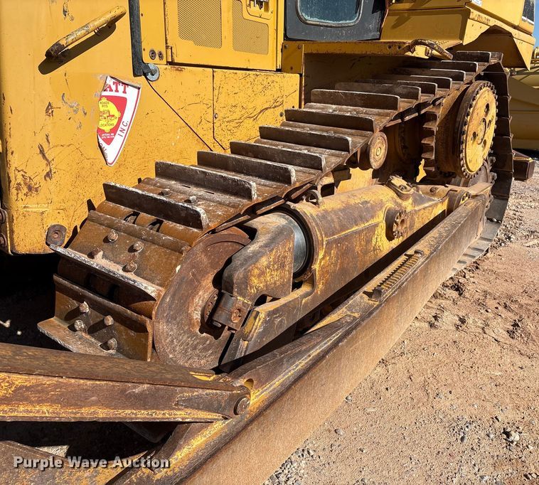 image for item ES7005 2004 Caterpillar D6R XL Series II dozer