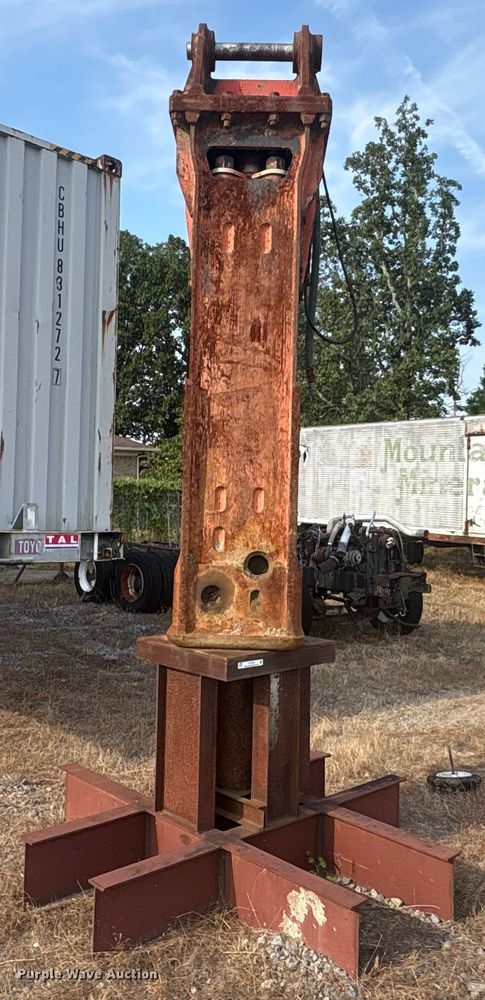 image for item ET7023 NPK GH18 breaker