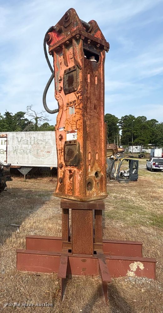 image for item ET7023 NPK GH18 breaker