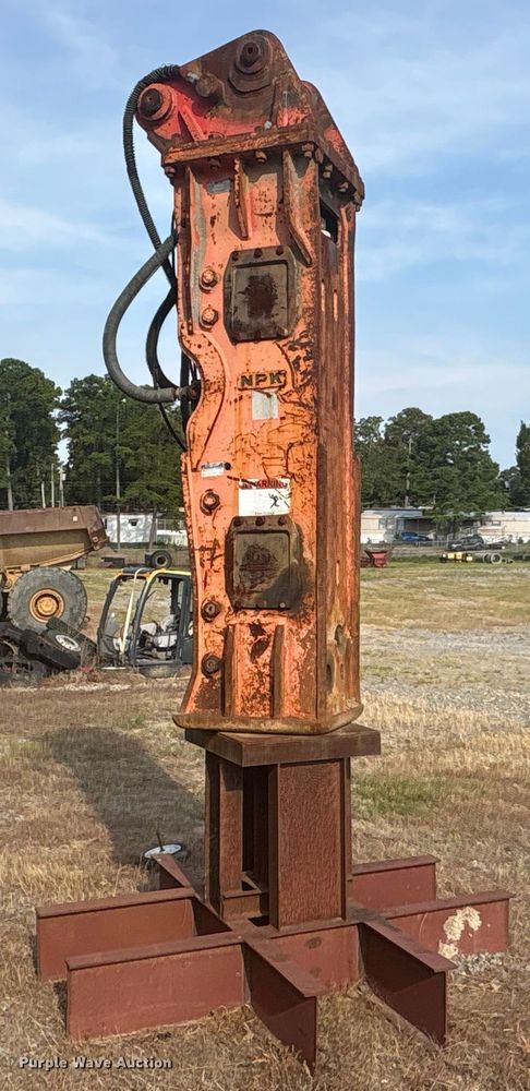 image for item ET7023 NPK GH18 breaker