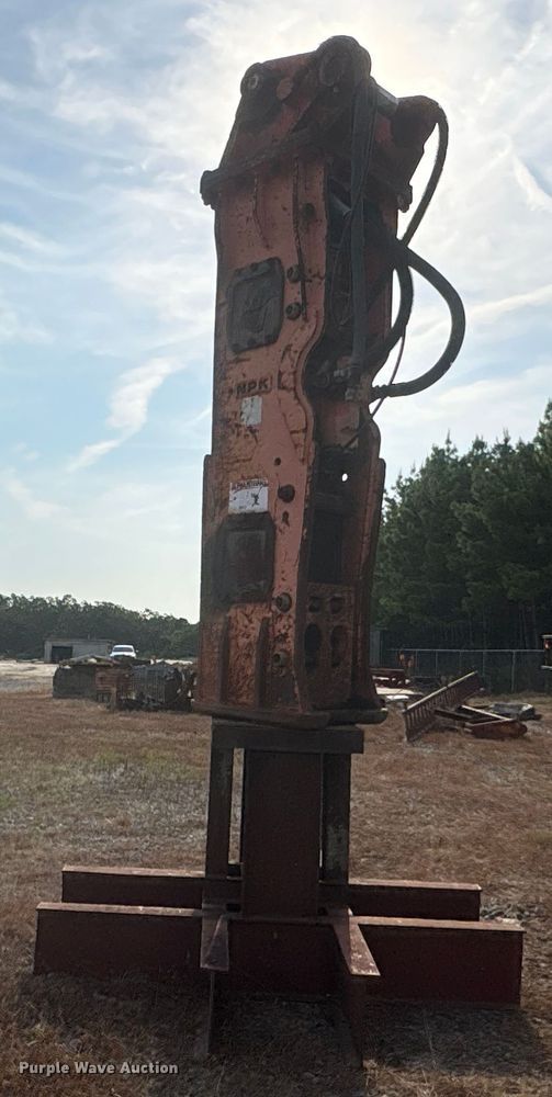 image for item ET7023 NPK GH18 breaker