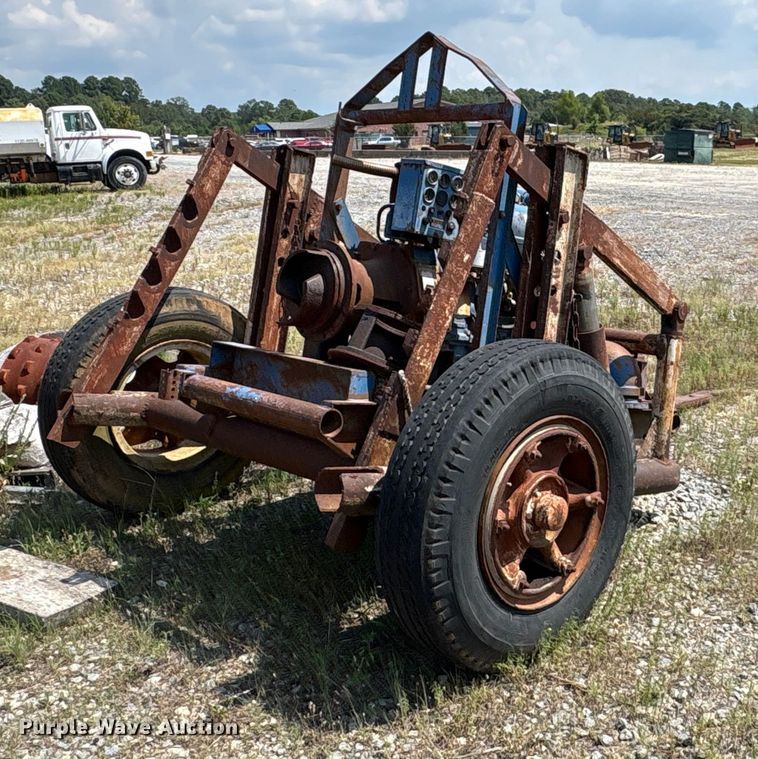 image for item ET7037 Deutz F4L912 pump