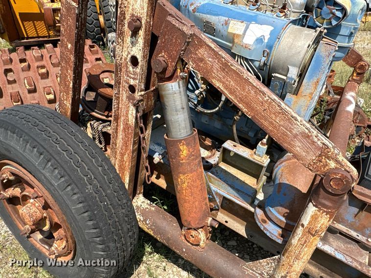 image for item ET7037 Deutz F4L912 pump