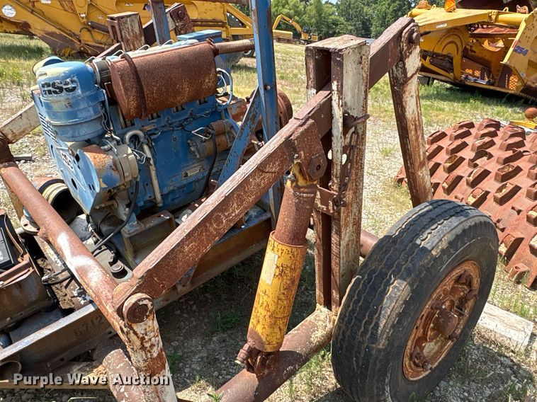 image for item ET7037 Deutz F4L912 pump