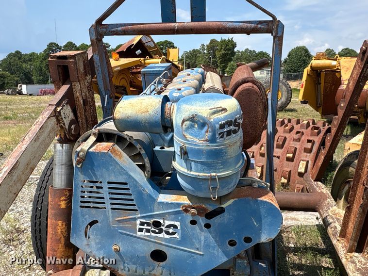 image for item ET7037 Deutz F4L912 pump