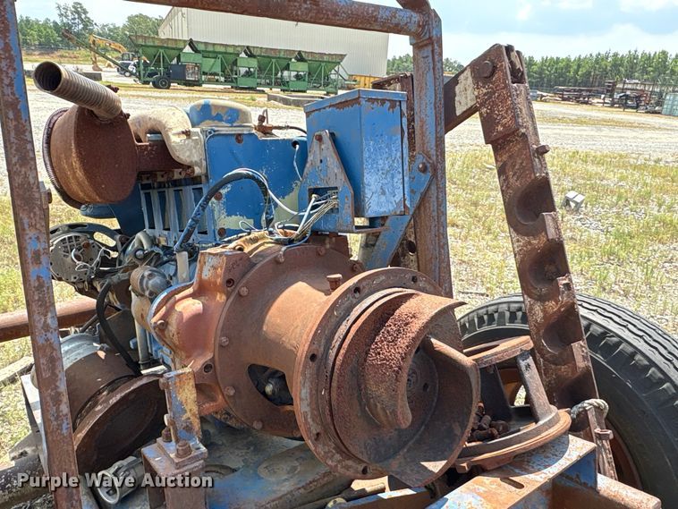 image for item ET7037 Deutz F4L912 pump