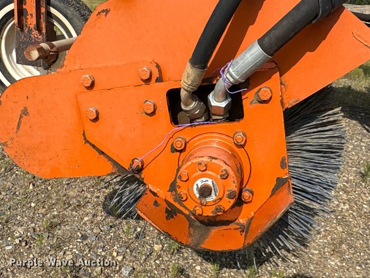 image for item ET7038 Broce BB250B broom