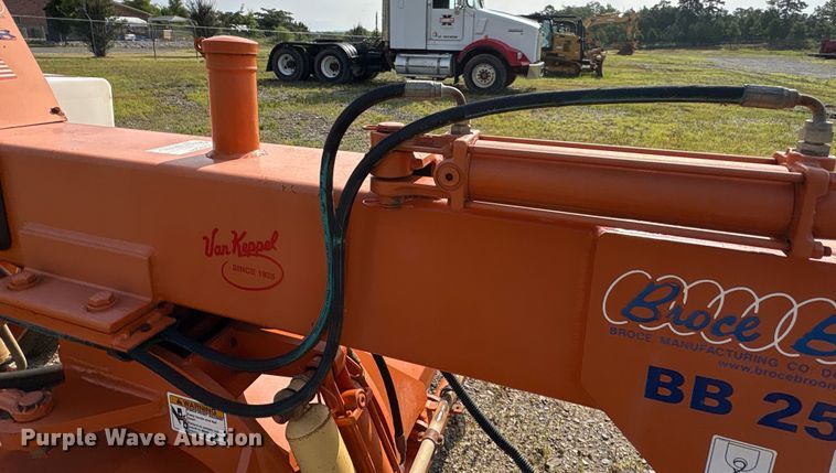 image for item ET7038 Broce BB250B broom