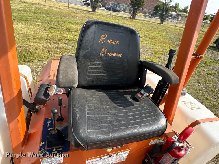 image for item ET7038 Broce BB250B broom