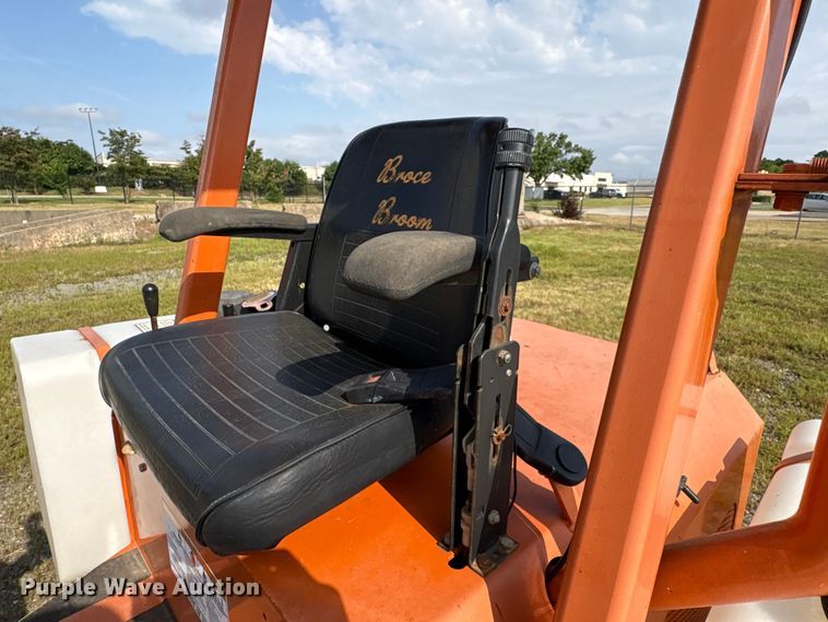 image for item ET7038 Broce BB250B broom