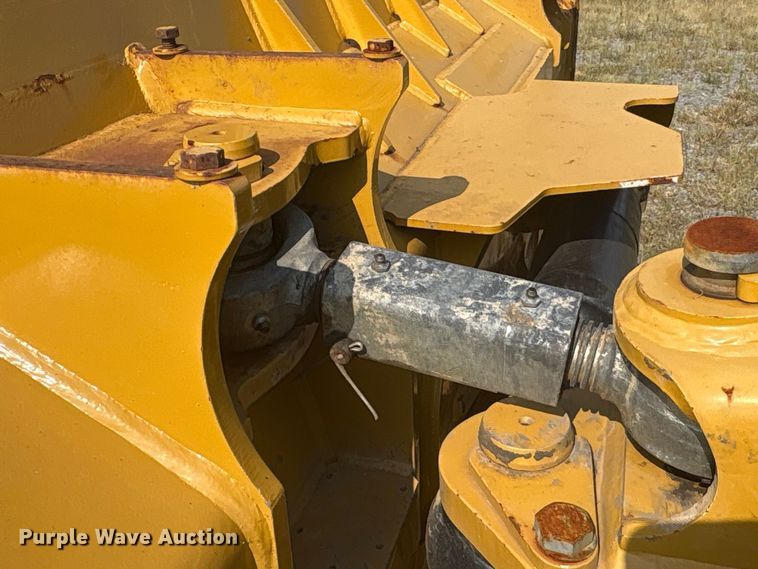 image for item ET7039 2018 Caterpillar D6K2 LPG dozer