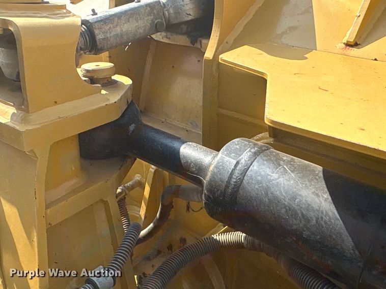 image for item ET7039 2018 Caterpillar D6K2 LPG dozer