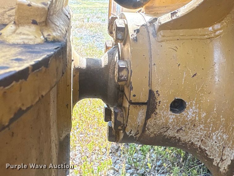 image for item ET7039 2018 Caterpillar D6K2 LPG dozer