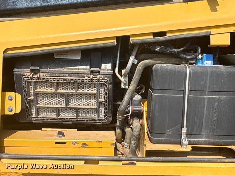 image for item ET7039 2018 Caterpillar D6K2 LPG dozer