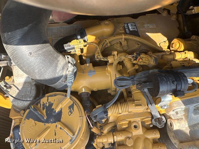 image for item ET7039 2018 Caterpillar D6K2 LPG dozer