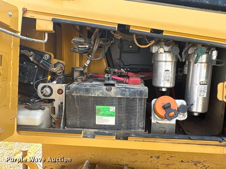 image for item ET7039 2018 Caterpillar D6K2 LPG dozer