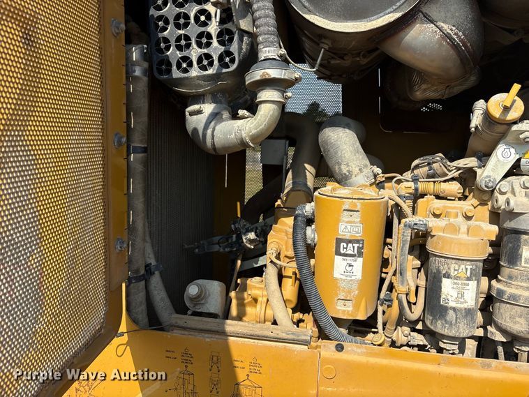 image for item ET7040 2019 Caterpillar D6K2 LGP dozer