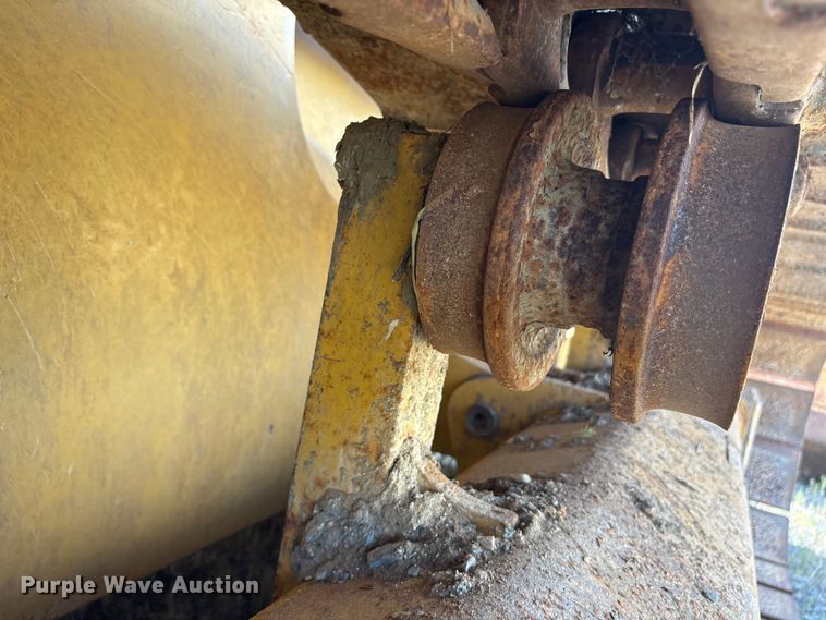 image for item ET7040 2019 Caterpillar D6K2 LGP dozer