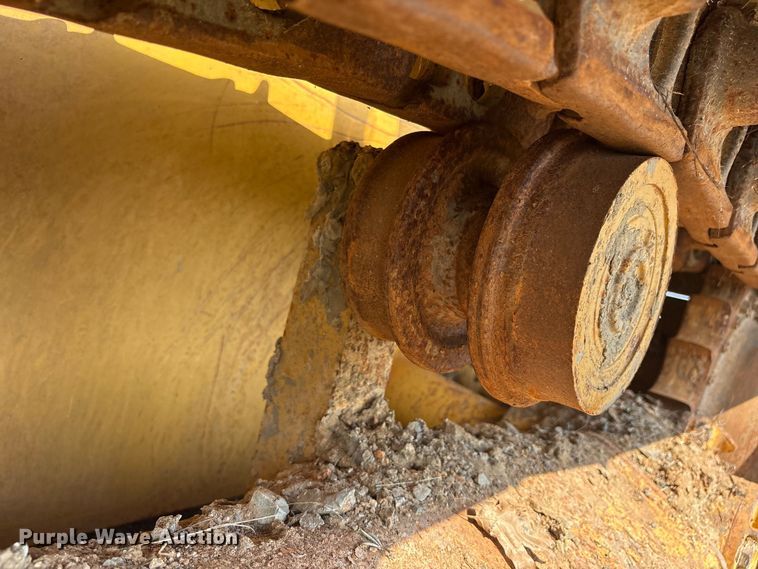 image for item ET7040 2019 Caterpillar D6K2 LGP dozer